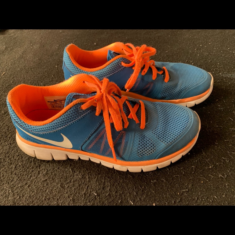 Nike Flex 2014 Run kids shoes, size 7Y, used in xlnt condition, see photos